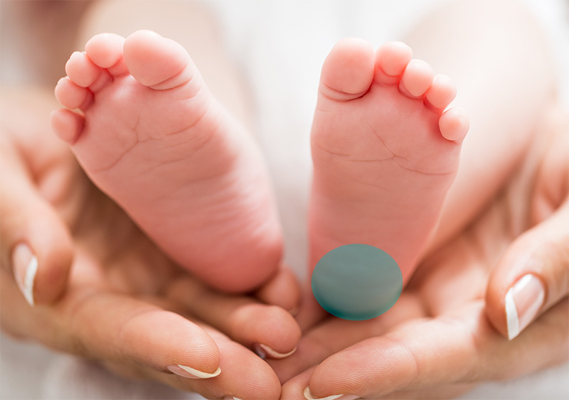 Learn To Calm Fussy Babies With This Foot Reflexology Guide